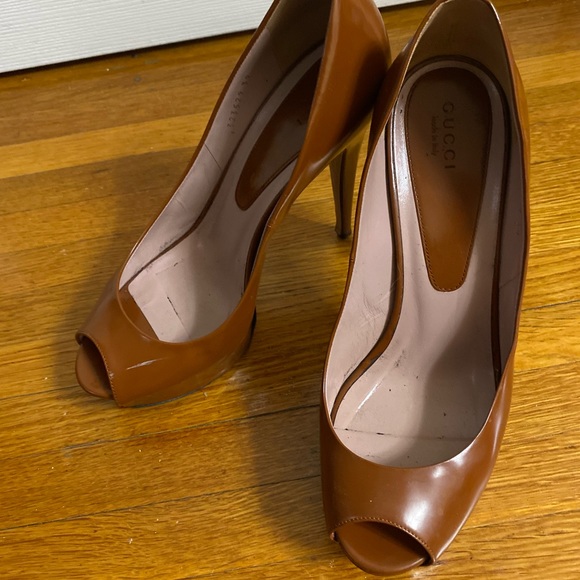 Gucci Heels - Picture 3 of 4